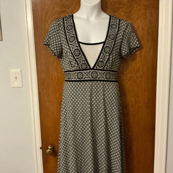 white christmas dresses Scoop Neck Knee-Length Knit Casual Cocktail Short Sleeve Sheath Dress  Connected Apparel TPX97787M – The Dress Outlet main image 1